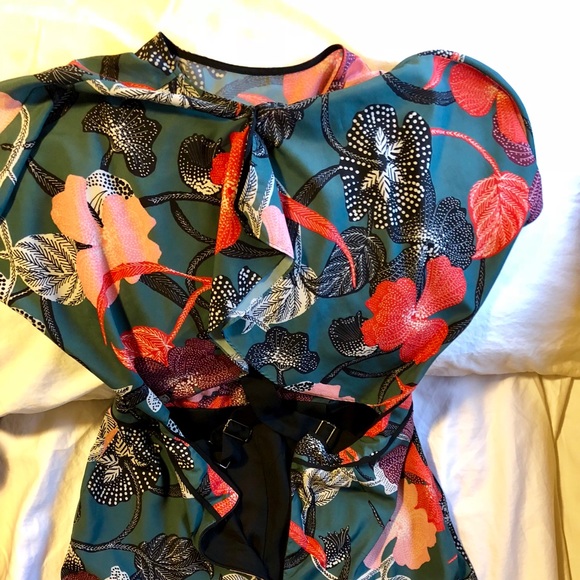 Adelyn Rae Romper - Picture 4 of 8